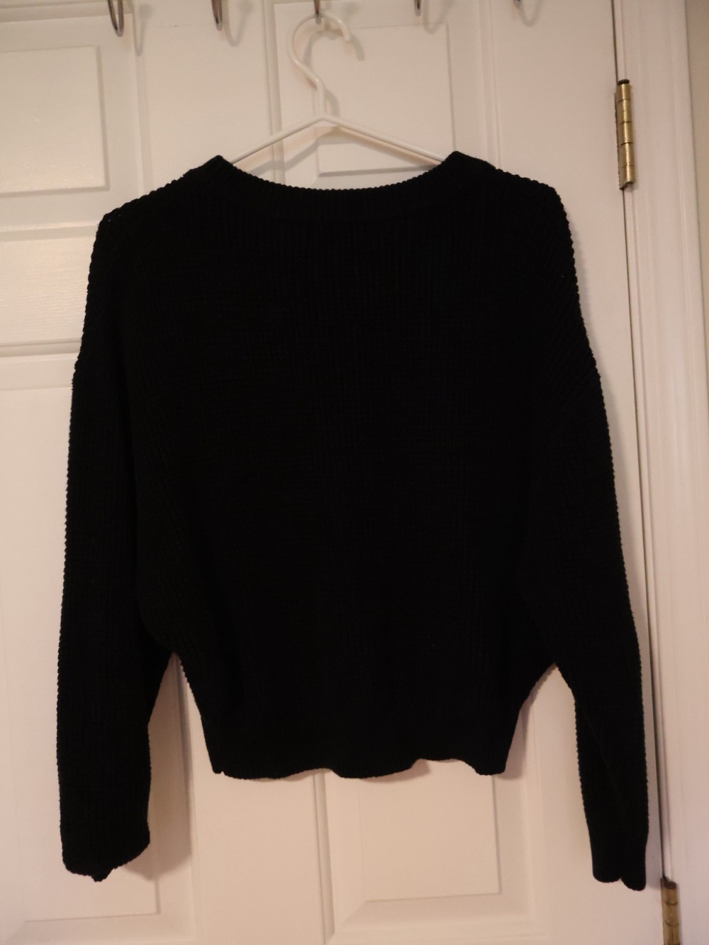 Women's Black Knit Crewneck Sweater - Classic Pullover